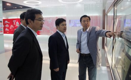 青島市委副書(shū)記王偉到軟控調(diào)研